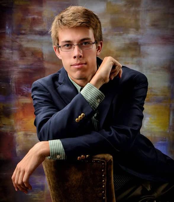 Abrahamson and Uiterwyk Scholarship Essay Contest - Apply for Scholarships abrahamson & uiterwyk scholarship essay contest